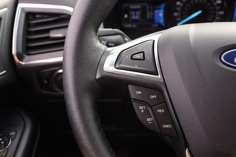 Ford Edge Vehicle Image 12