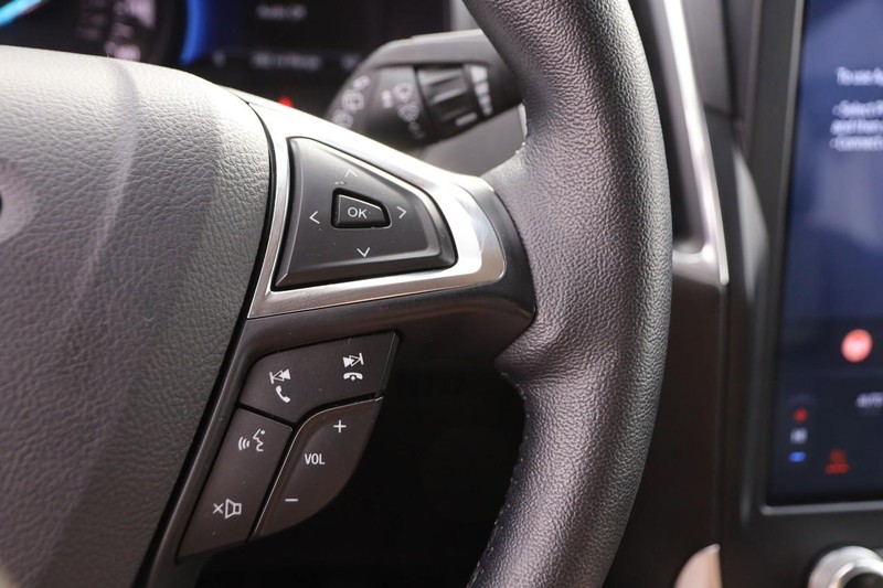 Ford Edge Vehicle Image 13