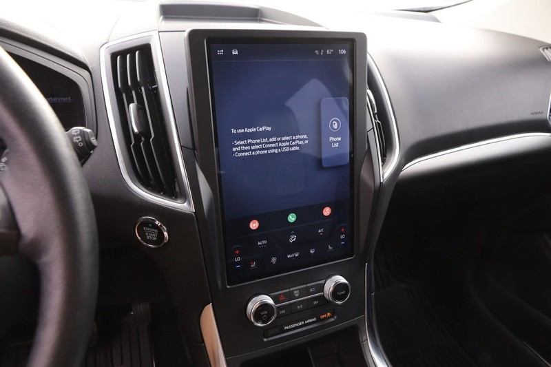 Ford Edge Vehicle Image 16