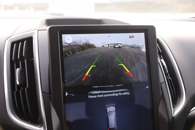 Ford Edge Vehicle Image 17