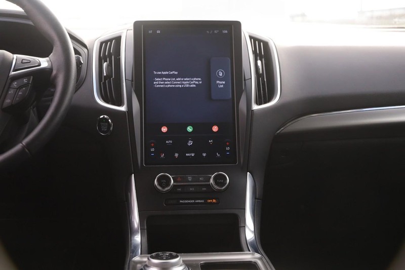 Ford Edge Vehicle Image 23