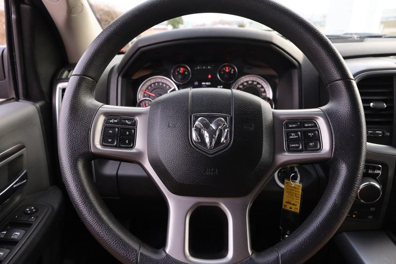 Ram 1500 Classic Vehicle Image 10