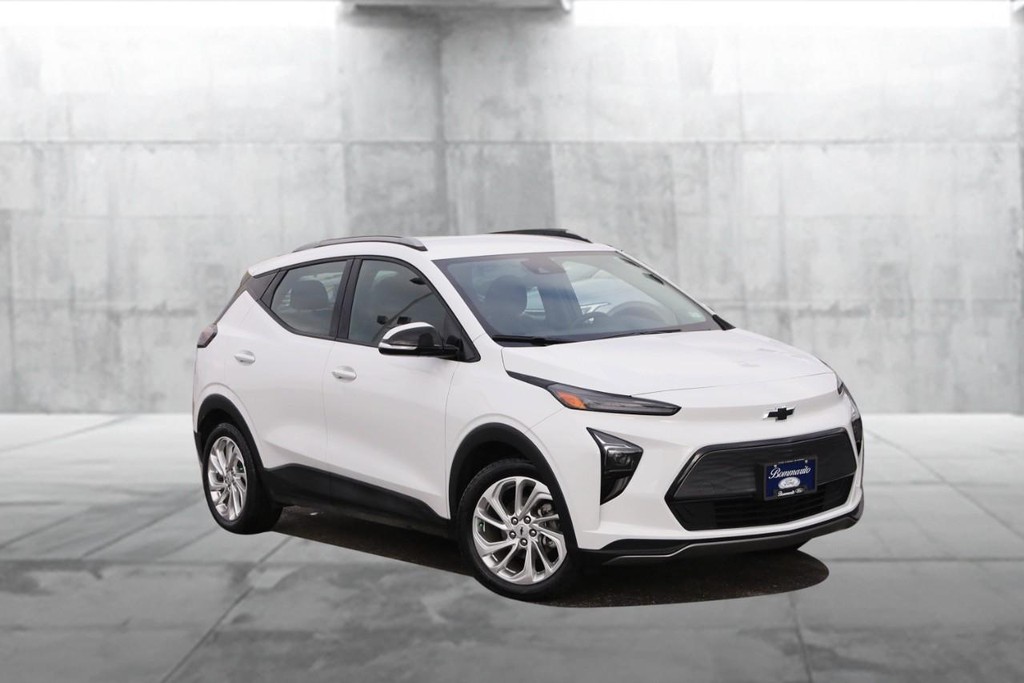 Chevrolet Bolt EUV Vehicle Image 02