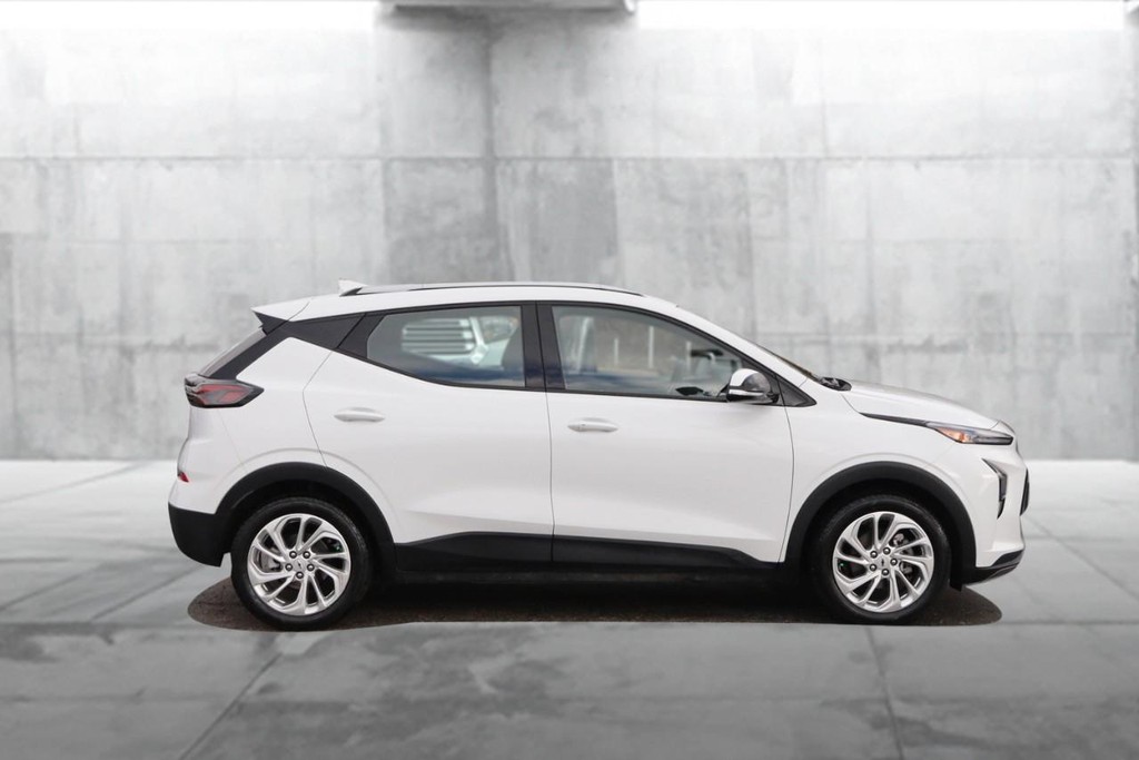 Chevrolet Bolt EUV Vehicle Image 05