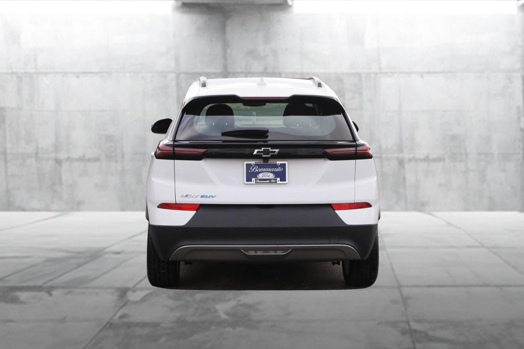 Chevrolet Bolt EUV Vehicle Image 06