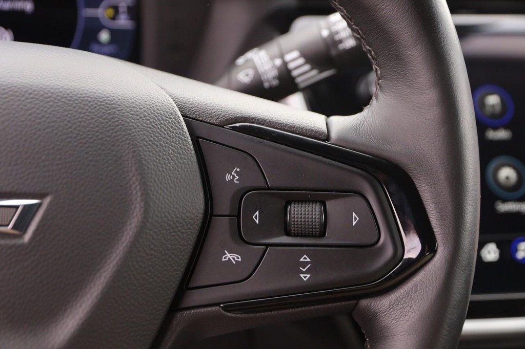 Chevrolet Bolt EUV Vehicle Image 12