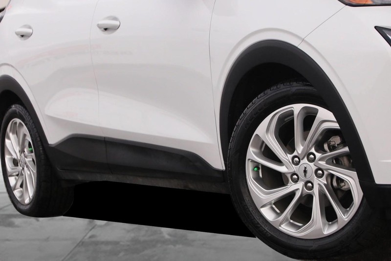 Chevrolet Bolt EUV Vehicle Full-screen Gallery Image 03