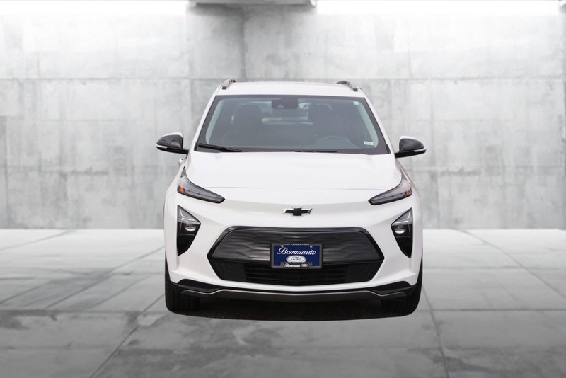 Chevrolet Bolt EUV Vehicle Full-screen Gallery Image 04