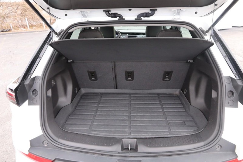 Chevrolet Bolt EUV Vehicle Full-screen Gallery Image 07