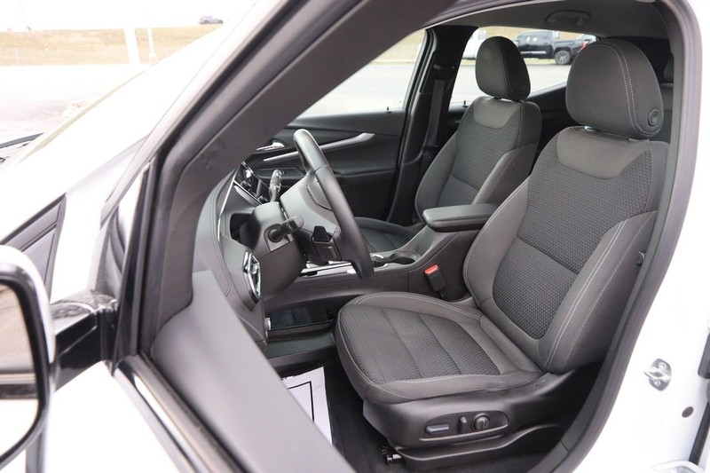 Chevrolet Bolt EUV Vehicle Full-screen Gallery Image 08