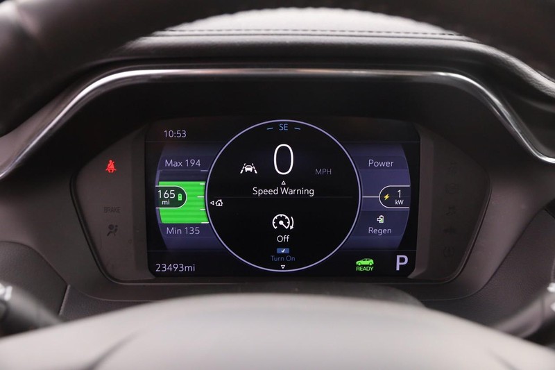 Chevrolet Bolt EUV Vehicle Full-screen Gallery Image 13