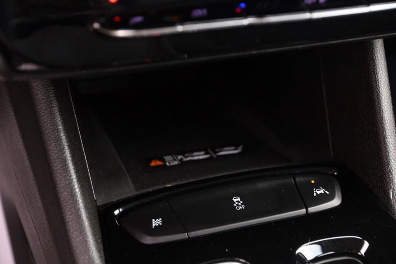 Chevrolet Bolt EUV Vehicle Full-screen Gallery Image 18