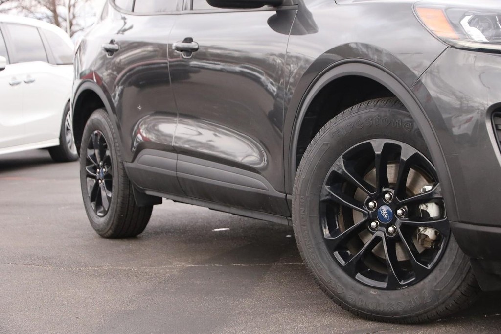 Ford Escape Vehicle Image 03