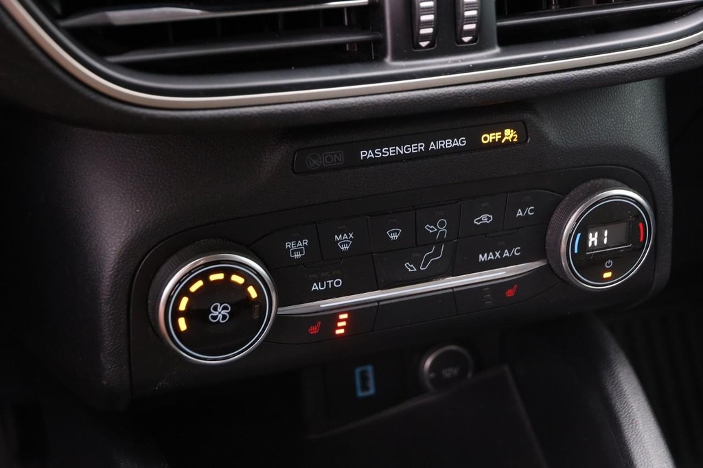 Ford Escape Vehicle Image 17