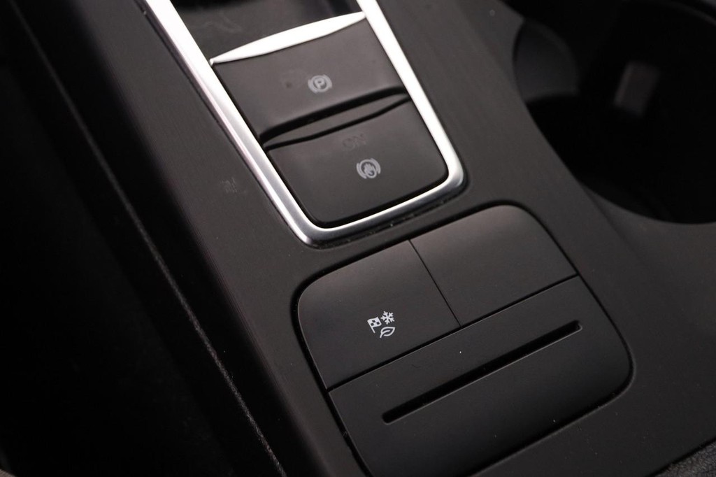 Ford Escape Vehicle Image 18