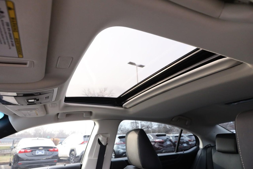 Lexus ES Vehicle Image 08