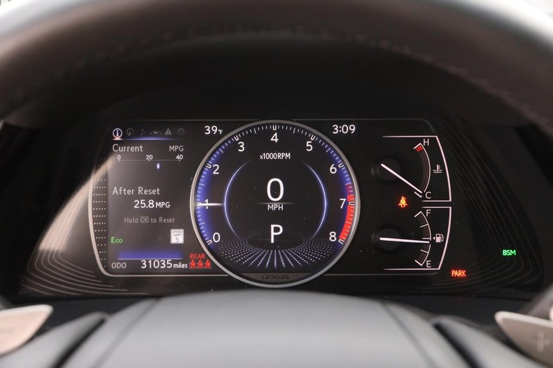 Lexus ES Vehicle Image 14