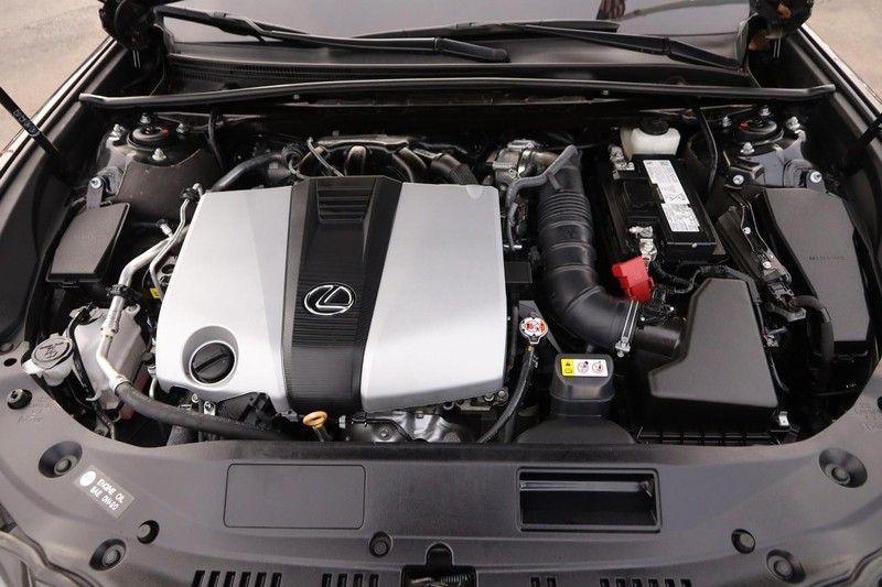 Lexus ES Vehicle Image 21