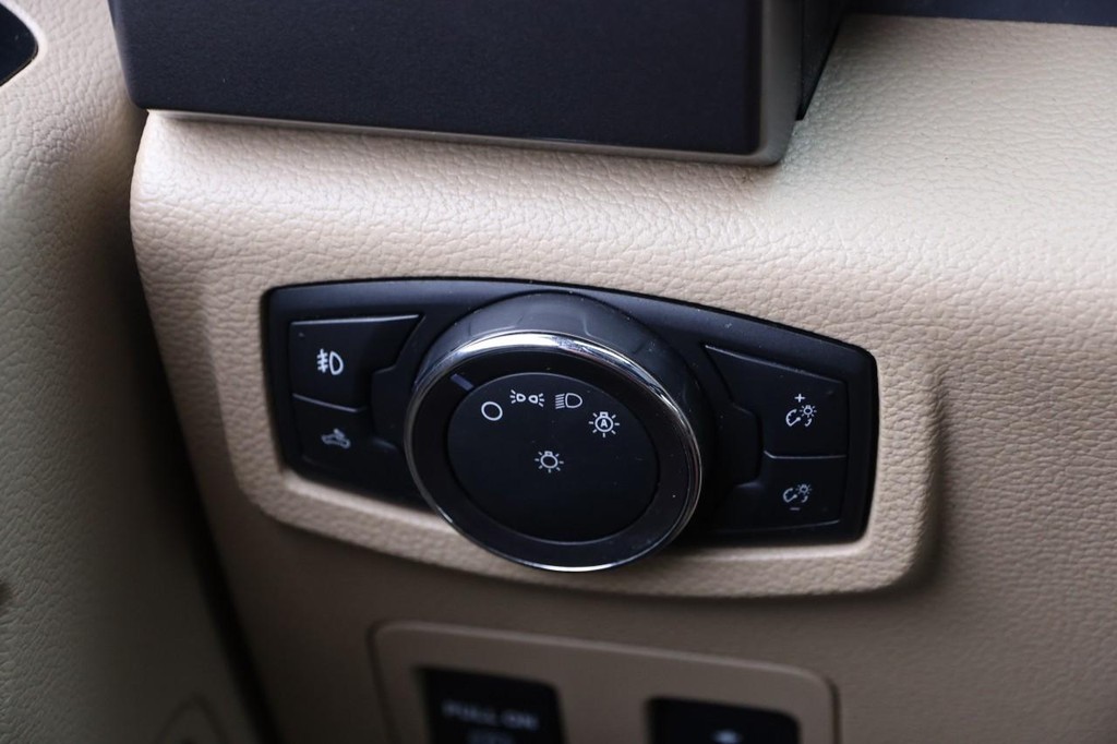 Ford F-150 Vehicle Image 18