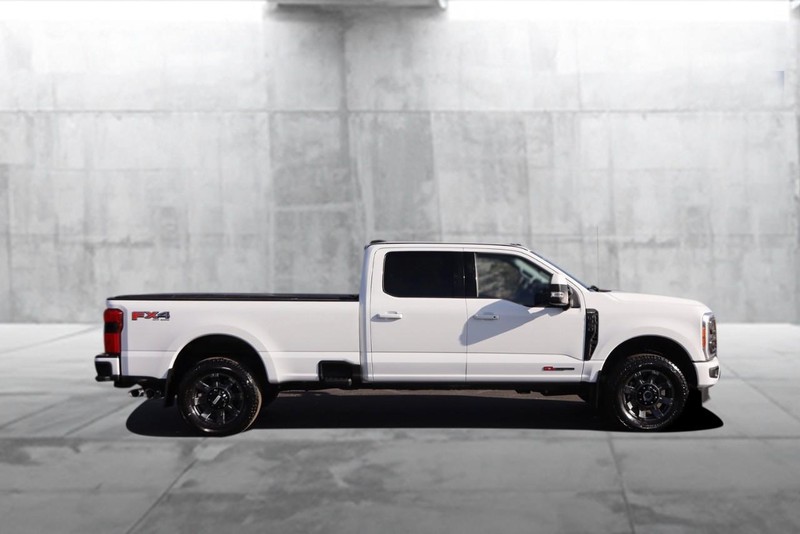Ford Super Duty F-350 SRW Vehicle Image 05