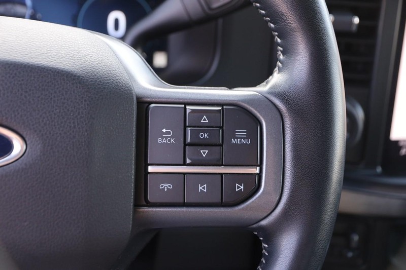 Ford Super Duty F-350 SRW Vehicle Image 12