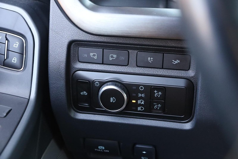 Ford Super Duty F-350 SRW Vehicle Image 20