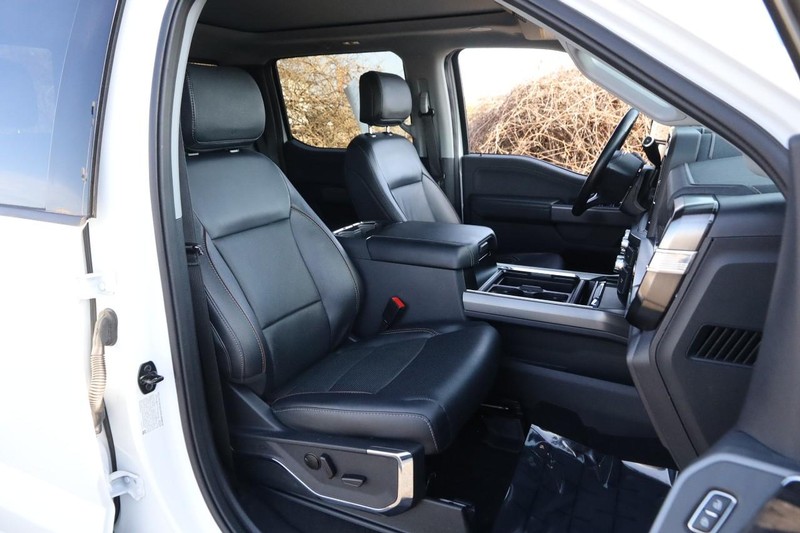 Ford Super Duty F-350 SRW Vehicle Image 26