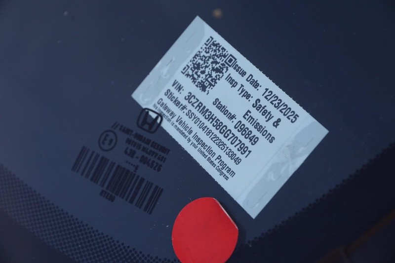 Honda CR-V Vehicle Image 30