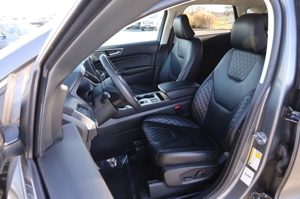 Ford Edge Vehicle Image 09