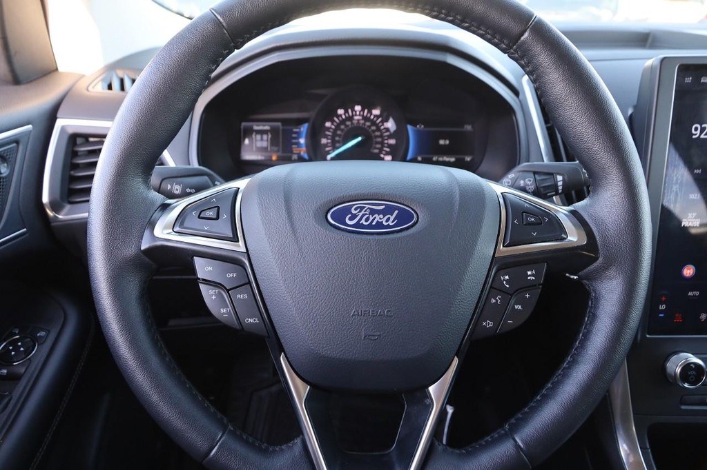 Ford Edge Vehicle Image 11
