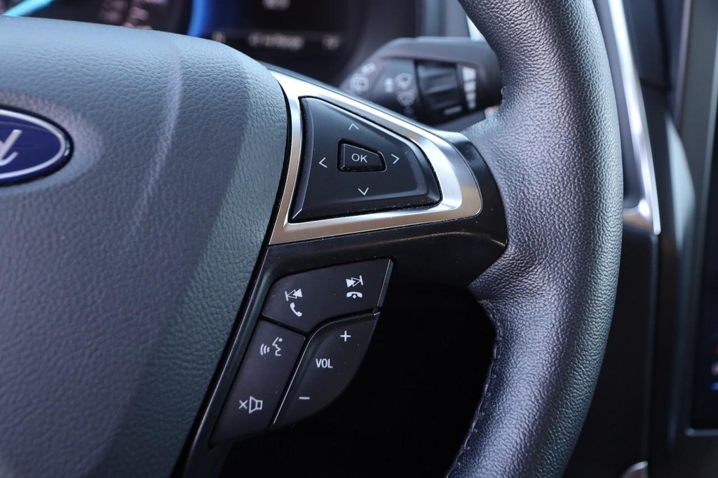 Ford Edge Vehicle Image 13