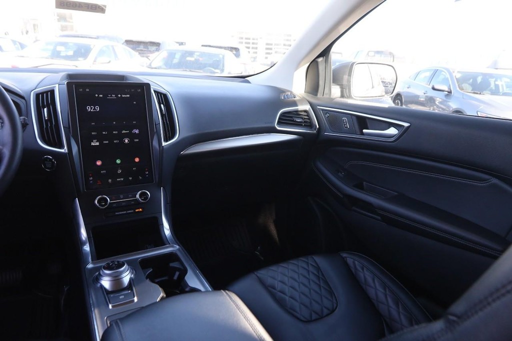 Ford Edge Vehicle Image 25