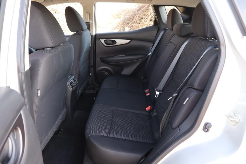 Nissan Rogue Sport Vehicle Image 09