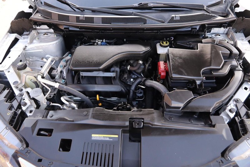 Nissan Rogue Sport Vehicle Image 24