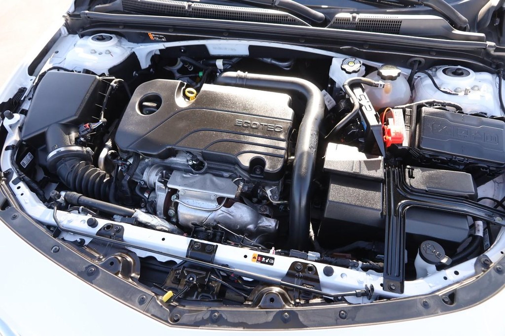 Chevrolet Malibu Vehicle Image 25