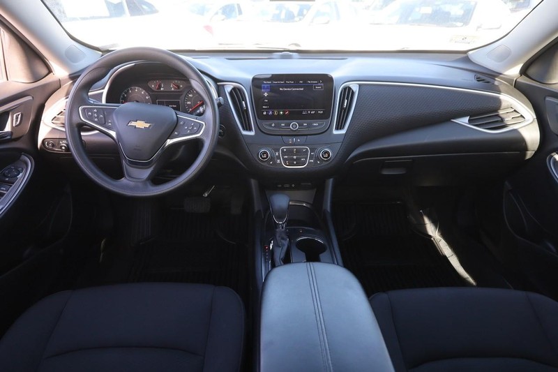 Chevrolet Malibu Vehicle Image 19