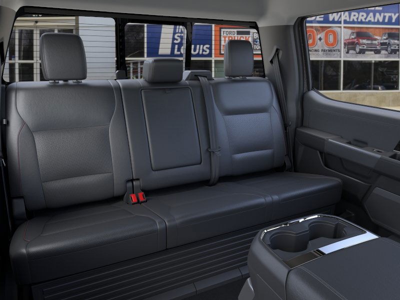 Ford Super Duty F-350 DRW Vehicle Image 11