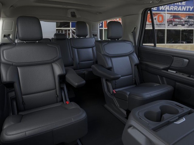 Ford Expedition Vehicle Image 11