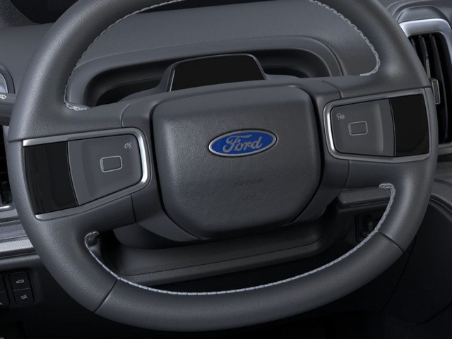 Ford Expedition Vehicle Image 12