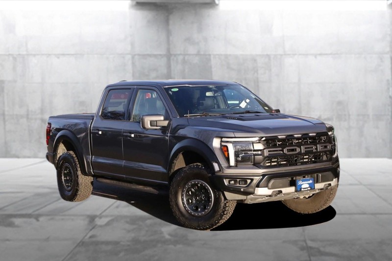 Ford F-150 Vehicle Full-screen Gallery Image 2