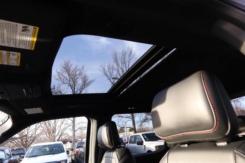 Ford F-150 Vehicle Full-screen Gallery Image 8