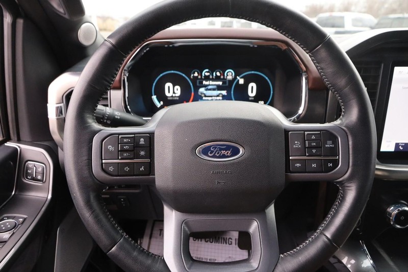 Ford F-150 Vehicle Full-screen Gallery Image 10