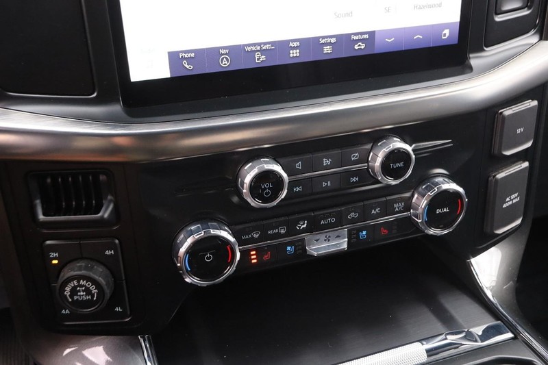 Ford F-150 Vehicle Full-screen Gallery Image 17