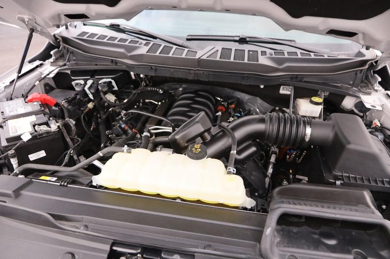 Ford F-150 Vehicle Full-screen Gallery Image 26