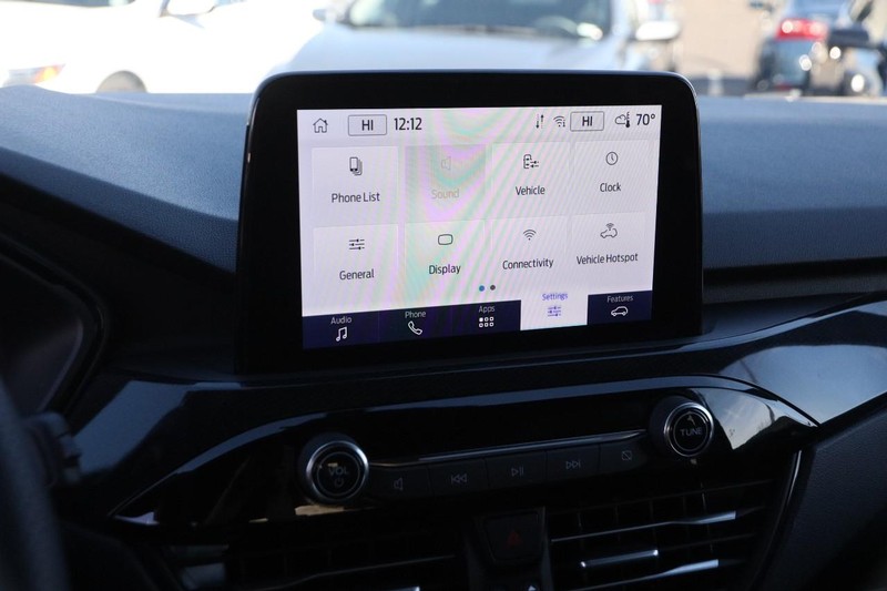 Ford Escape Vehicle Full-screen Gallery Image 15