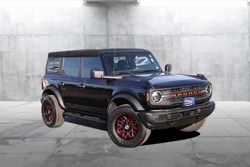 Ford Bronco Vehicle Image 02