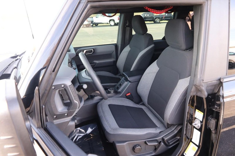 Ford Bronco Vehicle Image 09