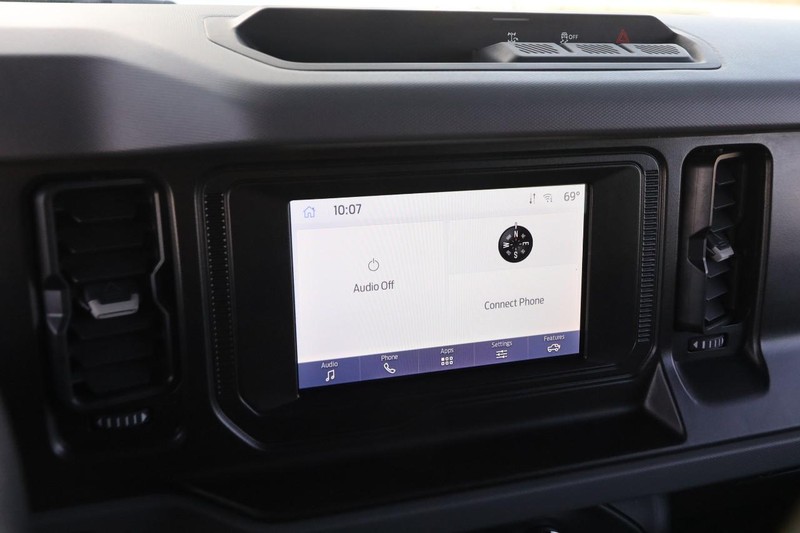 Ford Bronco Vehicle Image 16