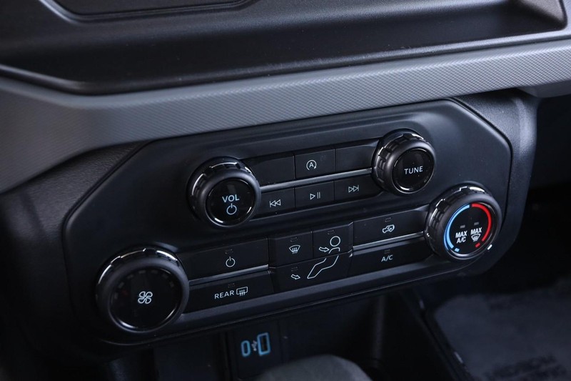 Ford Bronco Vehicle Image 18