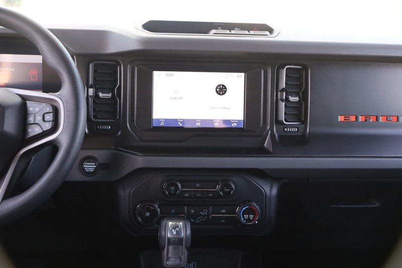 Ford Bronco Vehicle Image 24